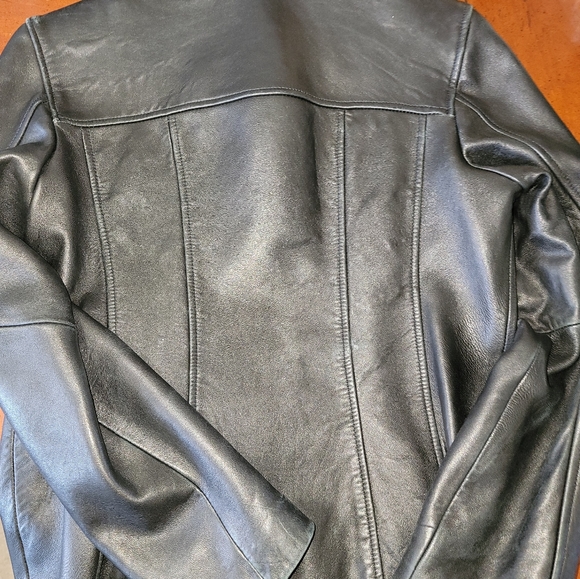 leather jacket - Picture 3 of 12